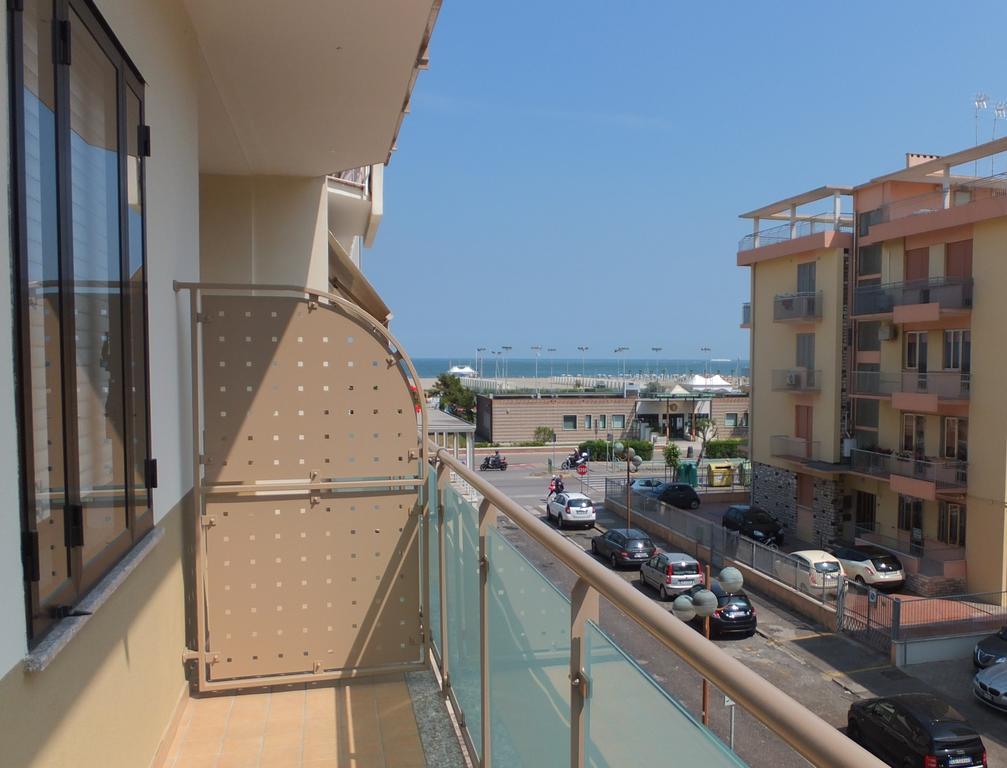 Hotel Nettuno Sottomarina Exterior photo