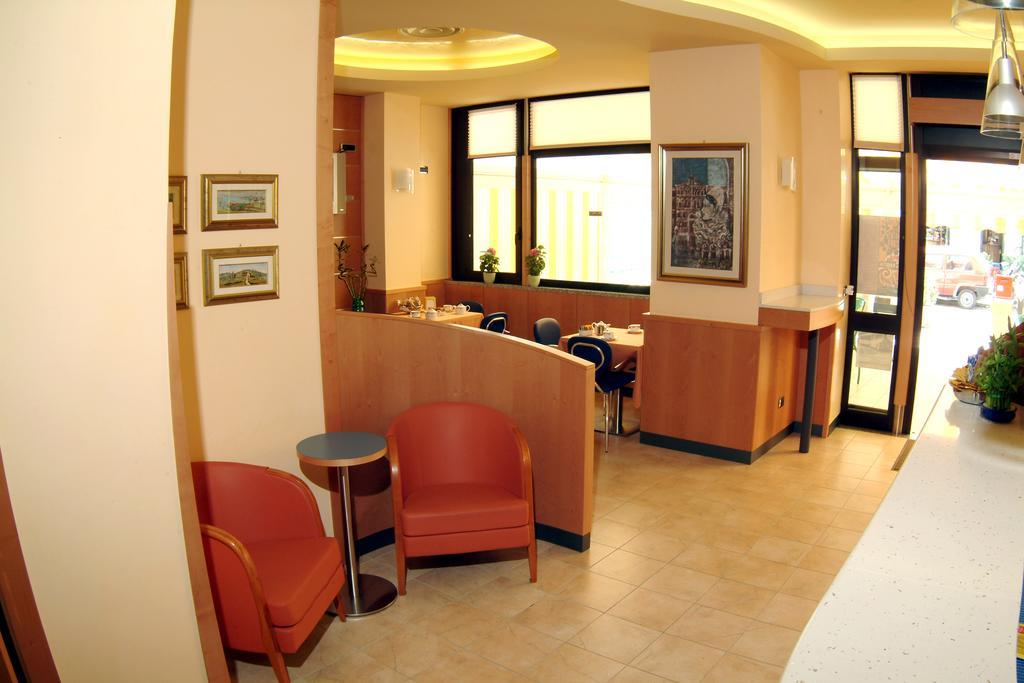 Hotel Nettuno Sottomarina Exterior photo